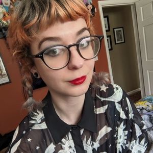 Meet your Posher, Kayla